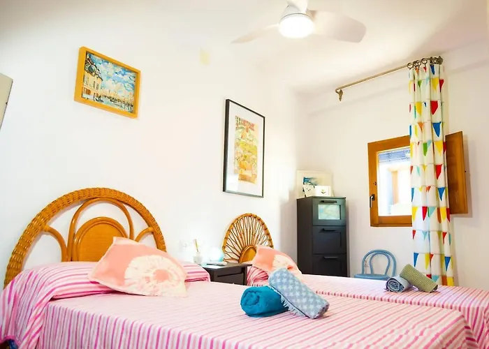 Vilamurada • Terraza Con Vistas Al Casco Antiguo